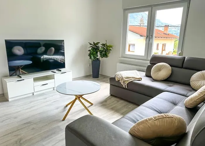 Mountain Echo Apartment