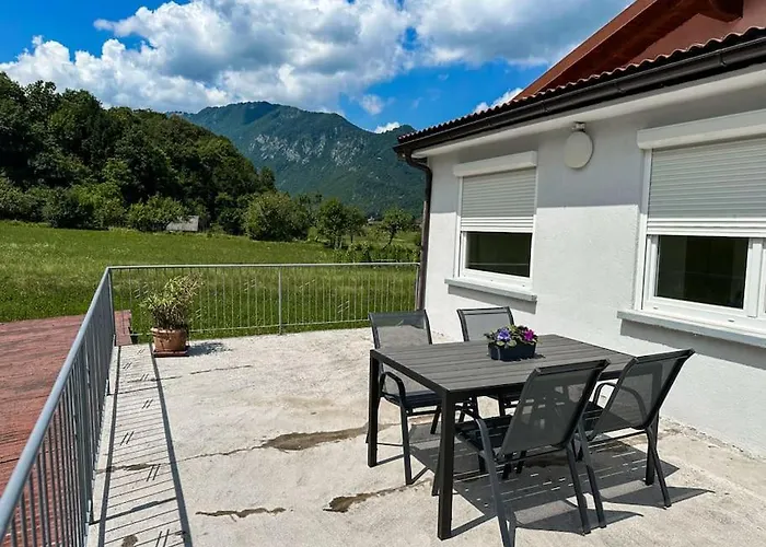 Mountain Echo Apartment